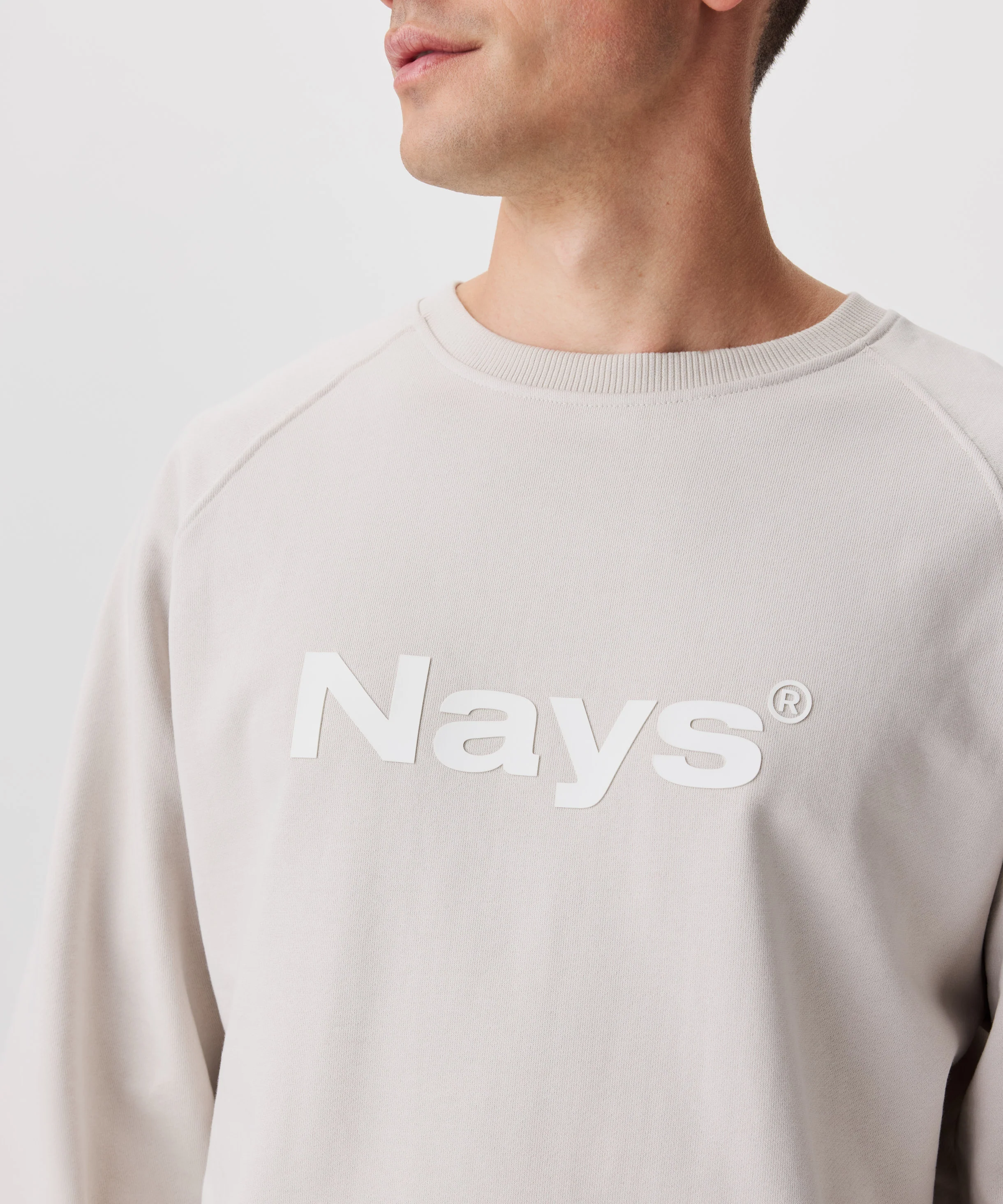Nays Raglan Crewneck - Image 4
