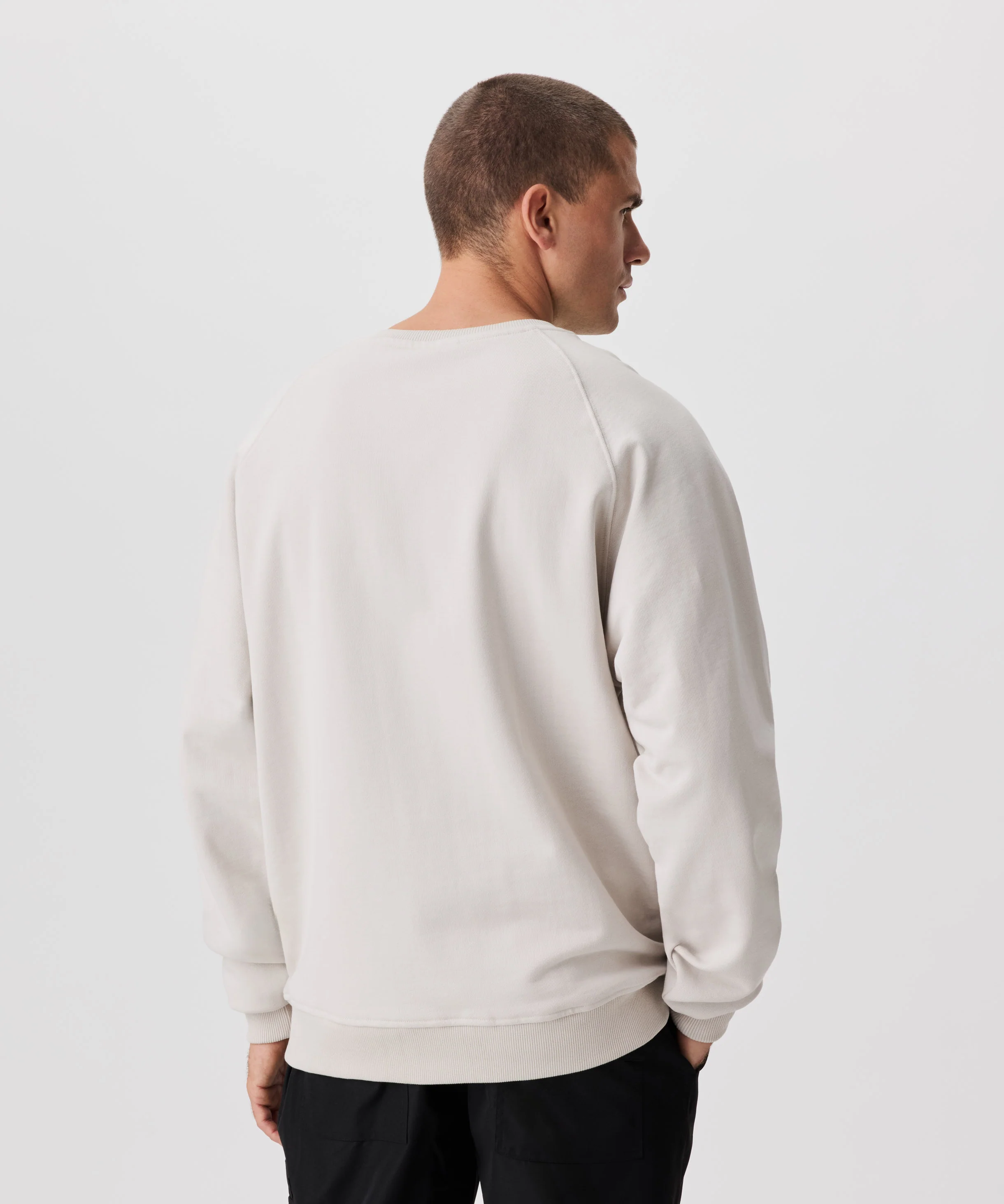 Nays Raglan Crewneck - Image 5