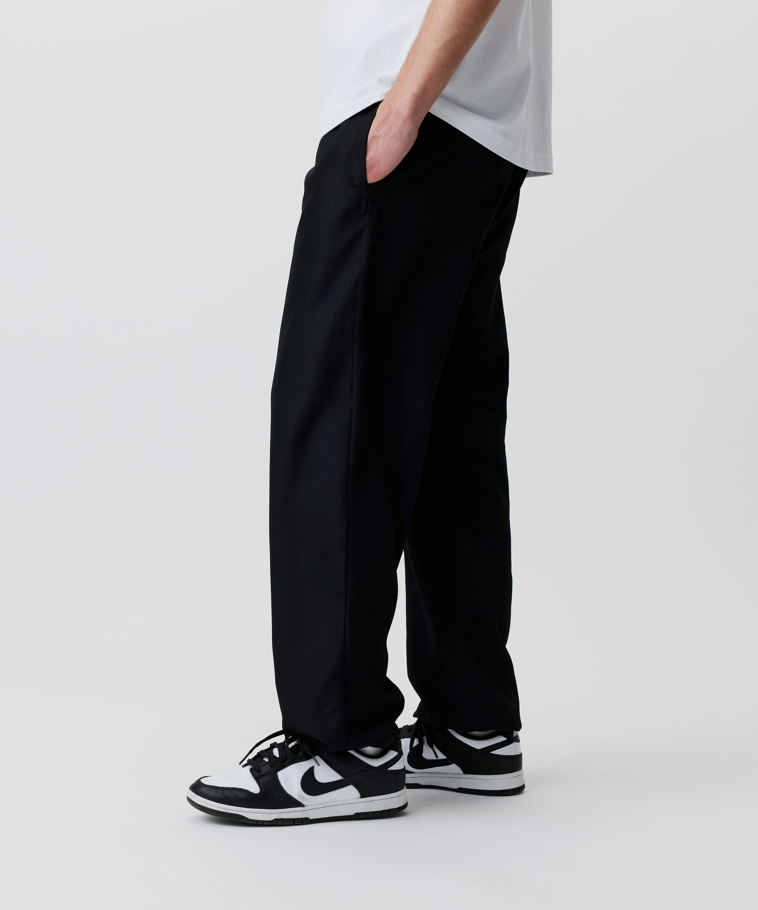 Nays Relaxed Pants - Image 6