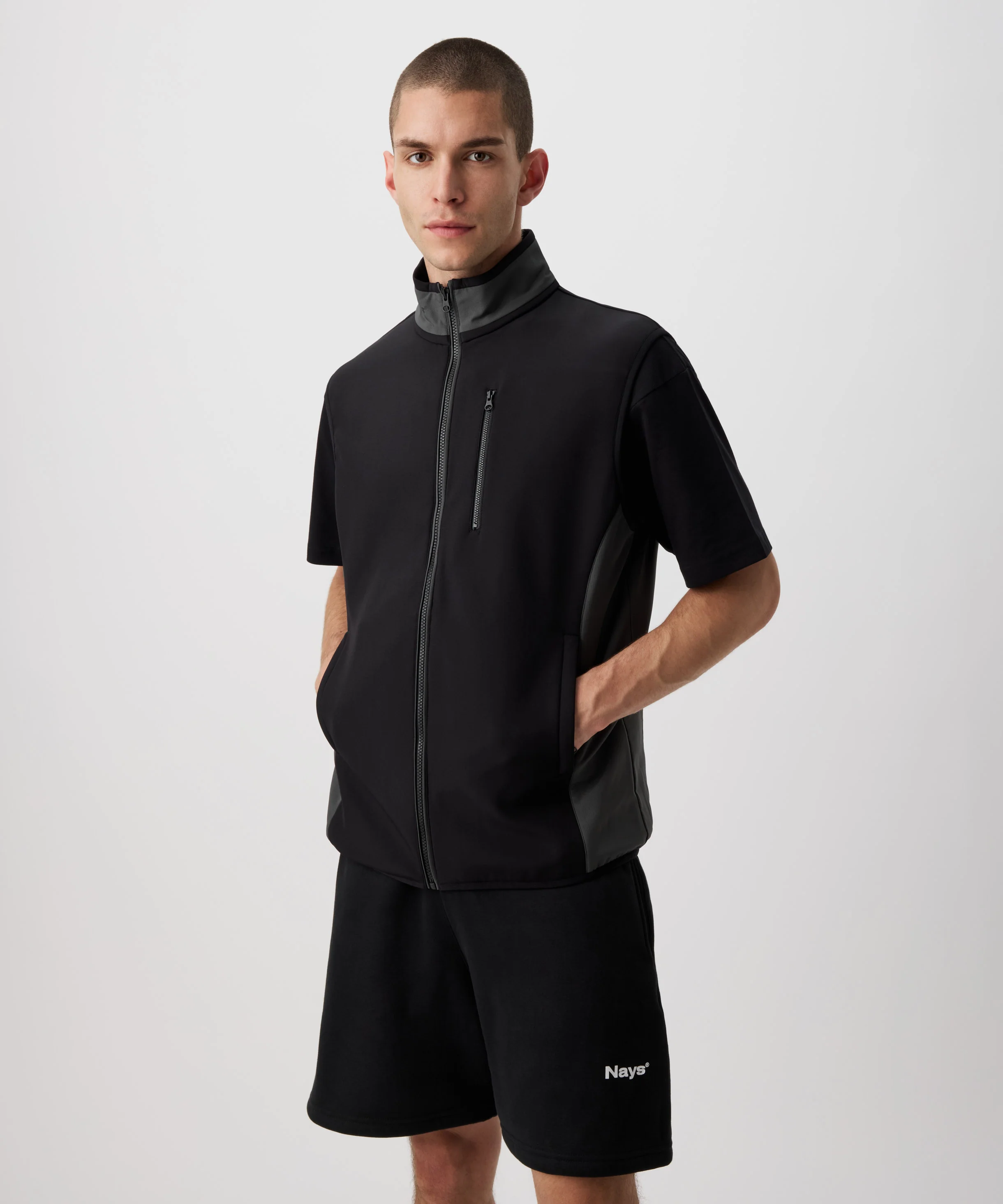 Nays Outdoor Vest - Image 4