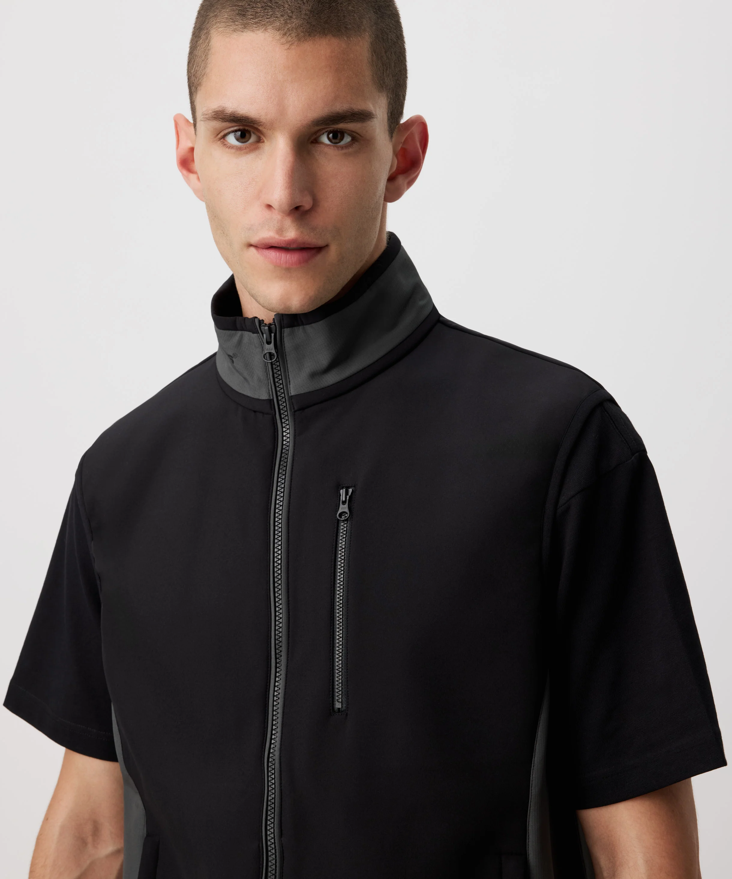 Nays Outdoor Vest - Image 6